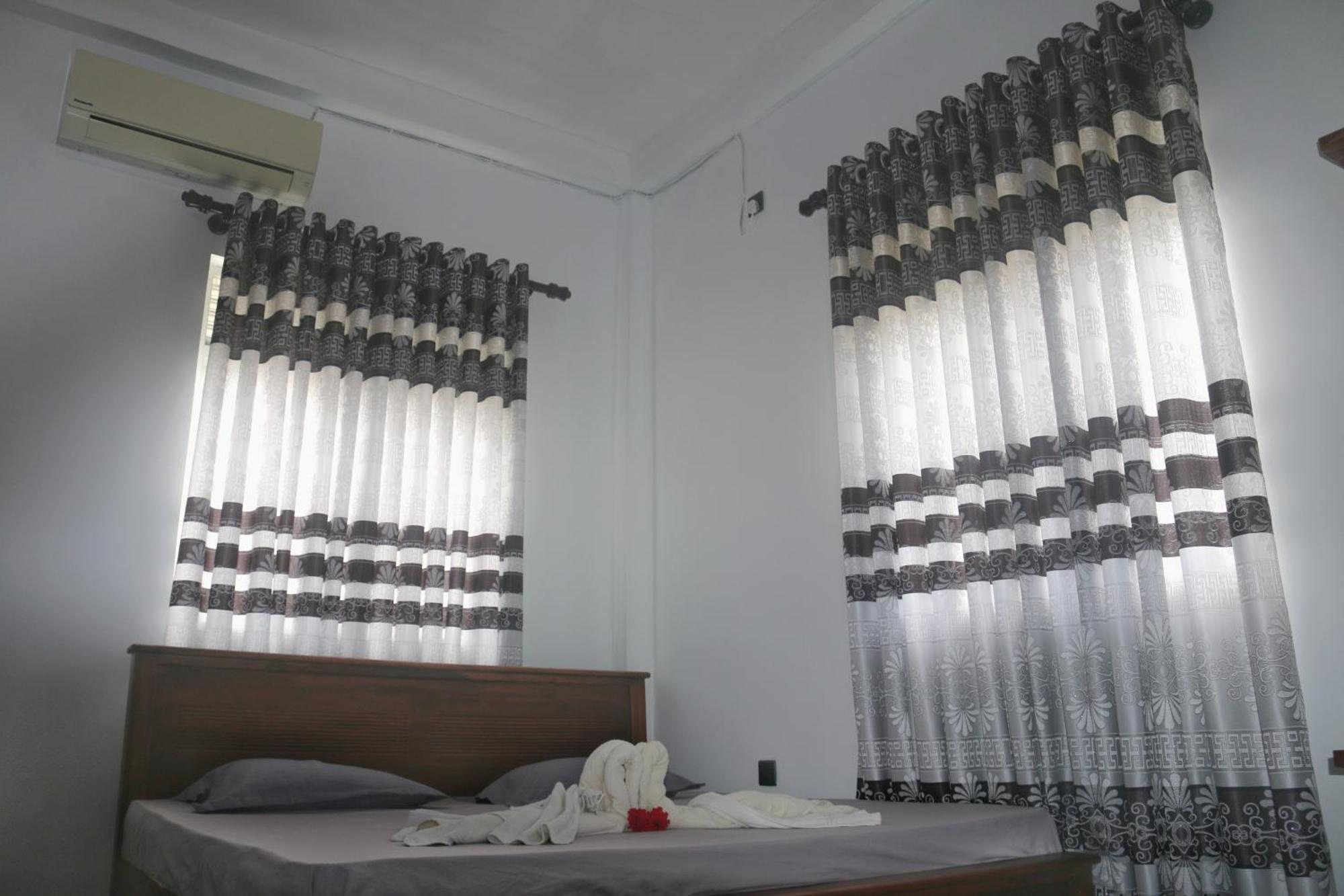 Dinuli Home Stay Ахунгалла Экстерьер фото