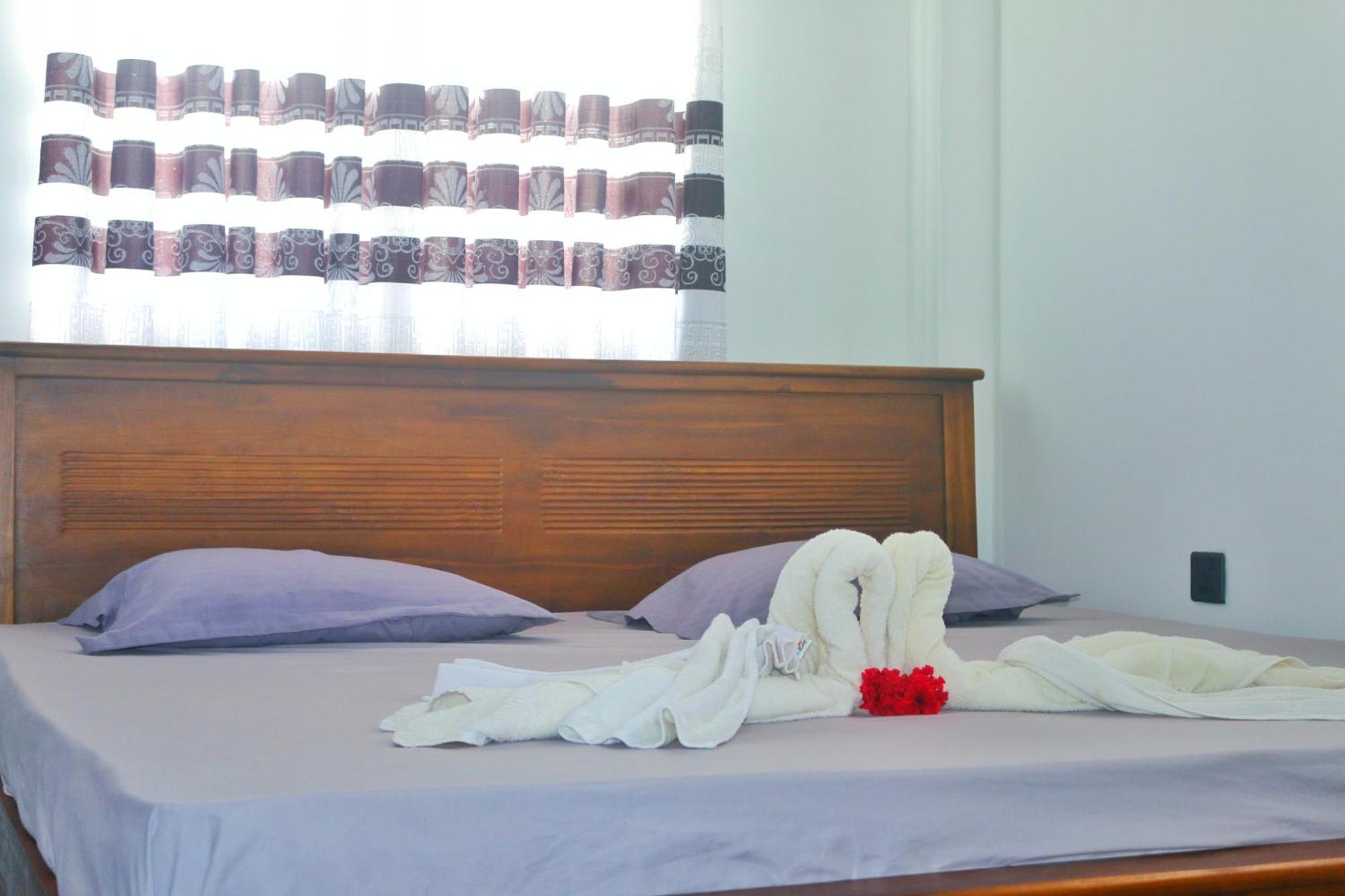 Dinuli Home Stay Ахунгалла Экстерьер фото