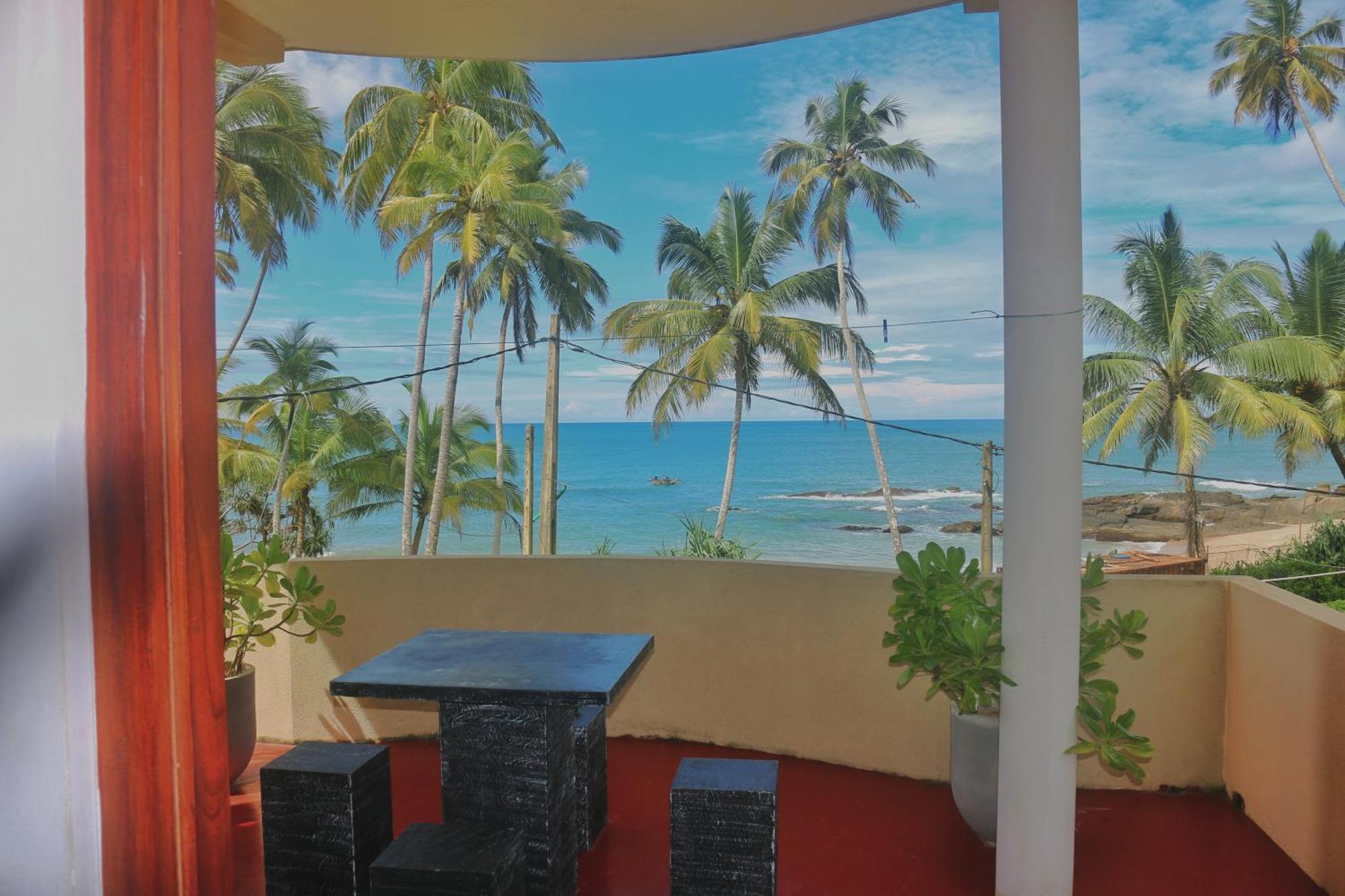 Dinuli Home Stay Ахунгалла Экстерьер фото