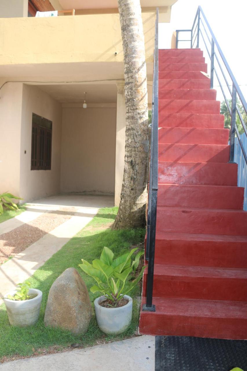 Dinuli Home Stay Ахунгалла Экстерьер фото