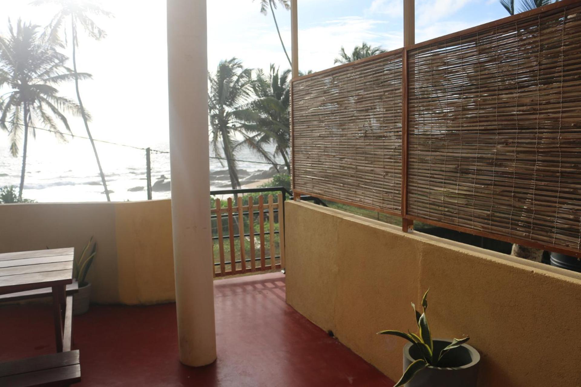 Dinuli Home Stay Ахунгалла Экстерьер фото